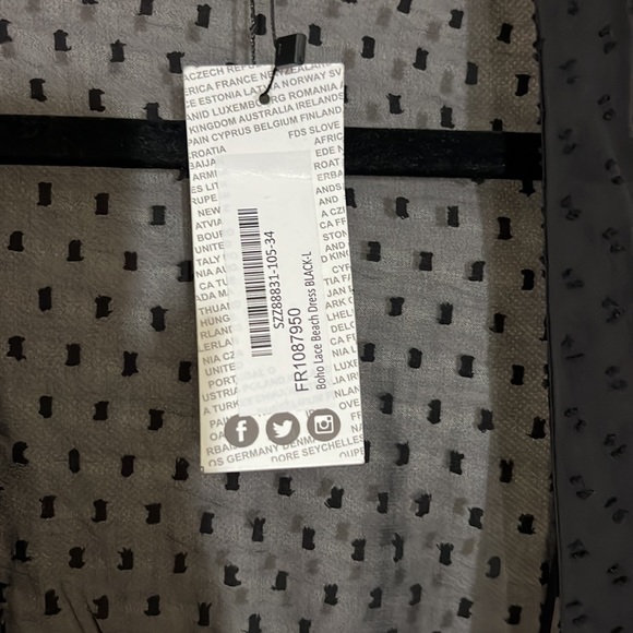 Boohoo Beach Coverup - Picture 6 of 7